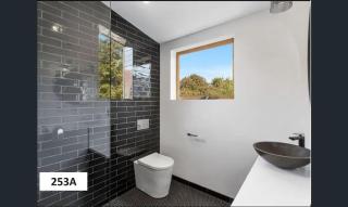 Renovated home in central location - Sandy Bay - 1