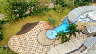 Marbella 2BR Apt Pool & Wi-Fi - Bandung - 5