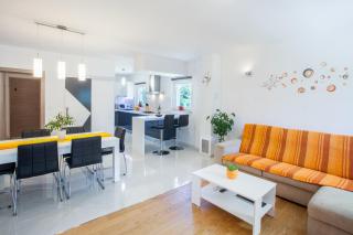Holiday Home Freeda - 9