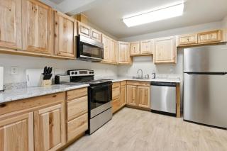 Anchorage 5BR Retreat Hikes, City & Comfort home - 8