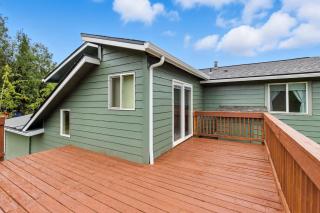 Anchorage 5BR Retreat Hikes, City & Comfort home - 5