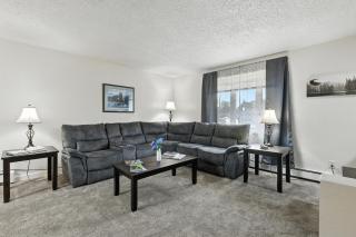 Anchorage 5BR Retreat Hikes, City & Comfort home - 3