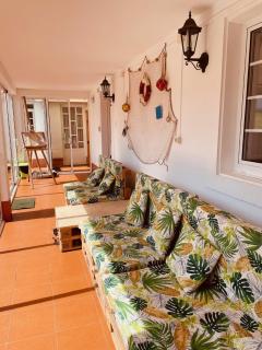 Beachfront Surf & Holiday House, Charming & Quiet - 4