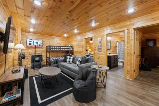 Dollywood, golf in Pigeon Forge close to Gatlinburg, Hot tub - 2