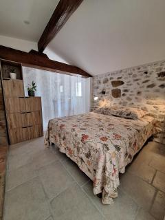 Gîte avec piscine couverte - Saint-Julien-de-Peyrolas - 3