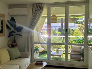 LE BOHÈME - balcon vue jardin - clim - place de parking - wifi - 5min plage - 8