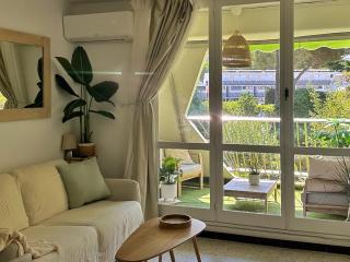 LE BOHÈME - balcon vue jardin - clim - place de parking - wifi - 5min plage - 9