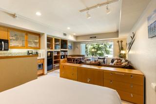 Palisades Tahoe Lodge Rentals Studio #207 - 4