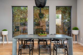 Laurel K Villa - Los Angeles - 2