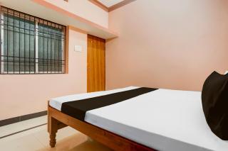 SPOT ON Famous Lodge - Raipur - 6