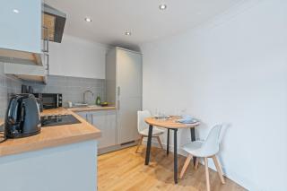 Leeds - Central - Free Parking - Sleeps 7 - Leeds - 2