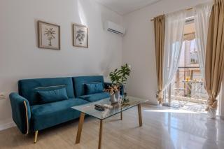 Bright 2BR Apt, Athens Base Near Sea & City - Athen - 0