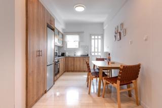 Bright 2BR Apt, Athens Base Near Sea & City - Athen - 6