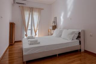 Bright 2BR Apt, Athens Base Near Sea & City - Athen - 4