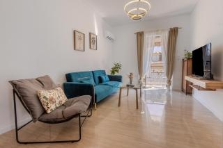 Bright 2BR Apt, Athens Base Near Sea & City - 1