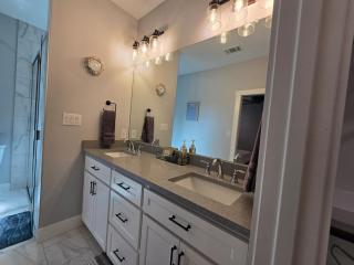 Modern Retreat in Sherman - 2