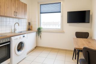 Livemore24 - Apartment 1 in Duisburg WLAN - Smart-TV - 24-7 Check-in und Küche - 1