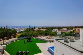Exclusive 7-Bdr Villa with Panoramic Views & Saltwater swimming pool! - 9
