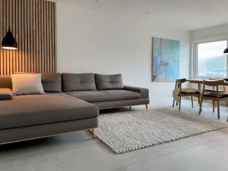 Panorama Bergen Modern Apartment with City View - 8