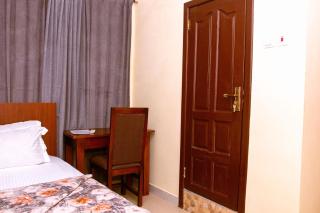 Chez Tina Guest House and Event Centre - New Weija - 1