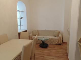 Old city apartment near boulevard - Baku - 9
