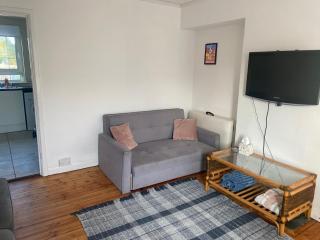 Charlies House Newmarket - 3 bedroom - 7