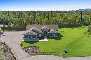 Lake View Dream Home - 0