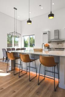 Lake View Dream Home - 3