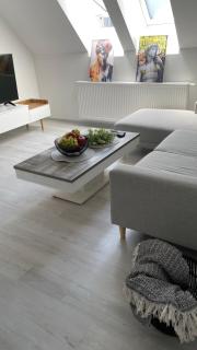 Premier City Apartment & Heart of Downtown & Parking Included & 12 PM CHECKOUT - 1