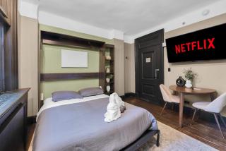 Centrally Located APT in NYC Walk to Time Square - 9