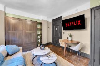 Centrally Located APT in NYC Walk to Time Square - 7