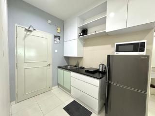 Akademik Suite Mount Austin Studio - 8