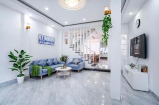 Modern 3BR Beach Villa, Karaoke, Rooftop bar, BBQ - Danang - 0