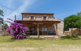 2 Bedroom Gorgeous Home In Buje - Buje - 0