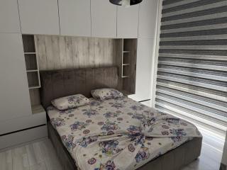 EG Apartments - Stylish 2BR near Kfor and US Embassy - 3