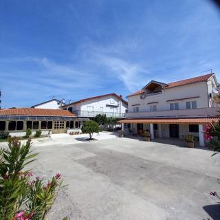 Apartments and Rooms Preka - 7