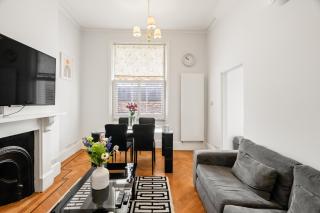 Charming 2BR in Earls Court - London - 4