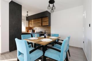 Apartments Tereza with free parking - 0