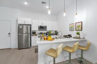 Heated Pool-2 King bed home close to Disney - 2