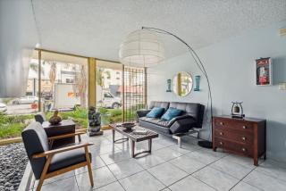 Shoreline Retreat - Long Beach - 0