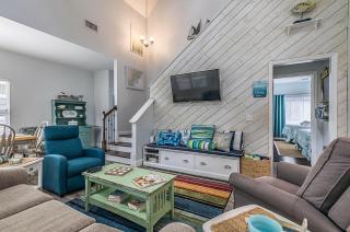 Charming Coastal Retreat on Fripp Island - 3BR/3BA with Golf Course Views - 4