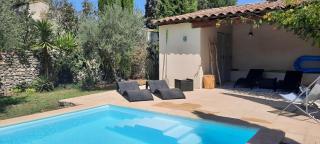 Petite maison avec jardin - 8