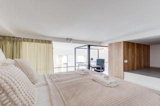 Designer Loft Apartment Holešovice, Parking, Balcony - Praag - 1