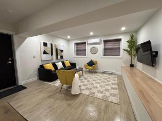 Stylish Condo AC Wi-Fi Westmount Smart TV - 1