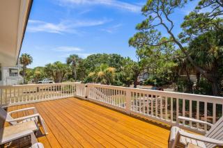 Coastal Charm with Canal Views - 419 Tarpon Blvd, Fripp Island - 7