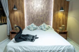 3 bedroom apartment, with arcade machine - 1 block from lleras park p7 - 6