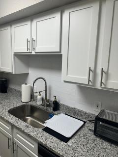 Relax & Work Cozy 1 BR Apt - 1