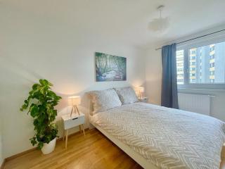 Modern Stylish Apartment with Balcony & Free Parking - Vienne - 5