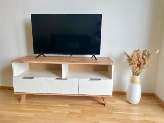 Modern Stylish Apartment with Balcony & Free Parking - Vienne - 4