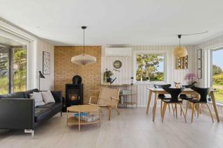 Renovated Holiday Home, Sea View, 50M To Beach - Tjørneholm - 2